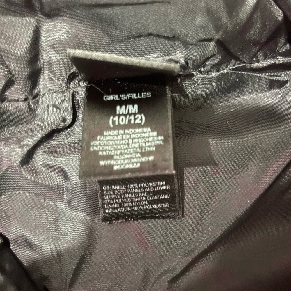 The North Face Magenta and Black Quilted Jacket - Picture 4 of 4